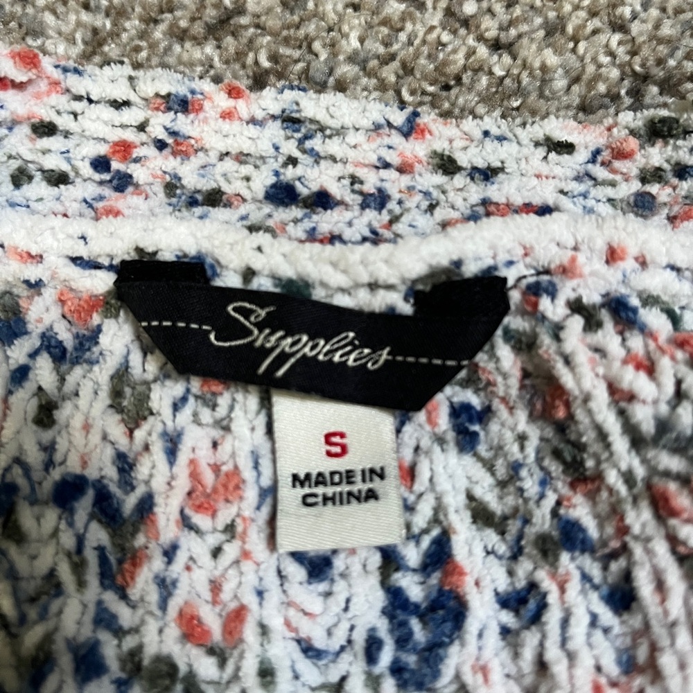 Multicolor Button-Up Oversized Cropped Cardigan - Picture 4 of 5
